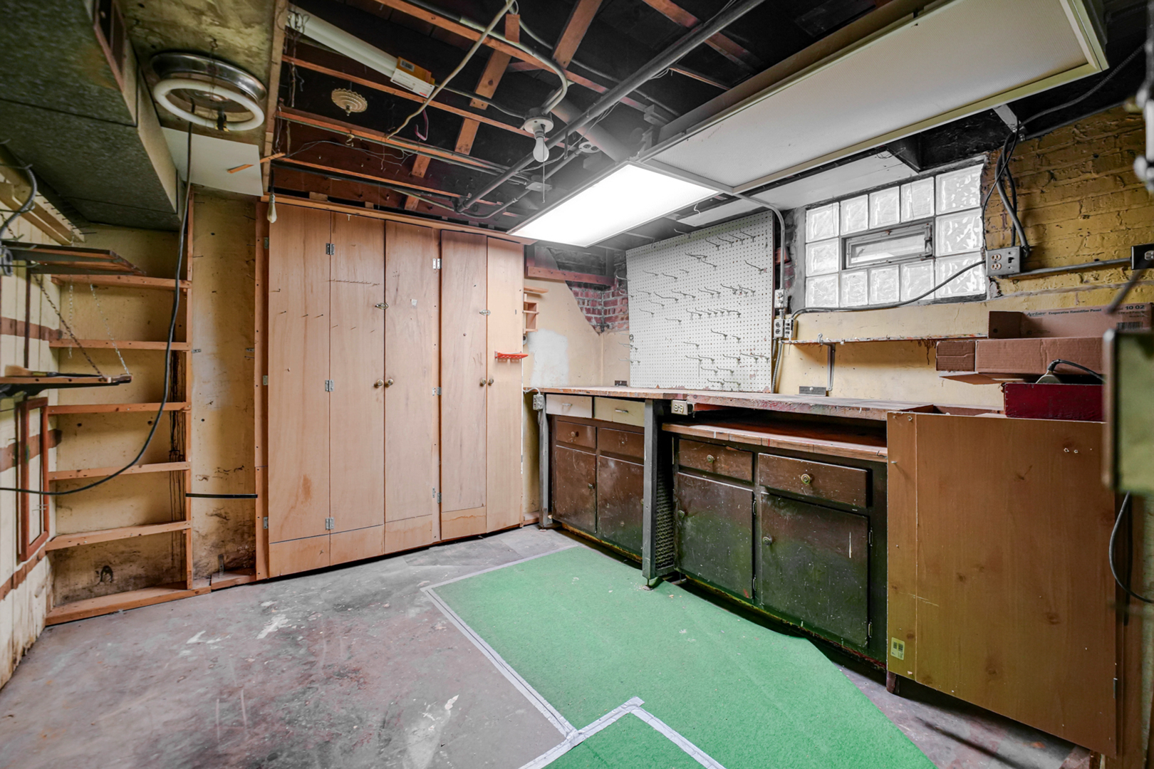 5235 S Monitor Avenue, Chicago, IL 60638