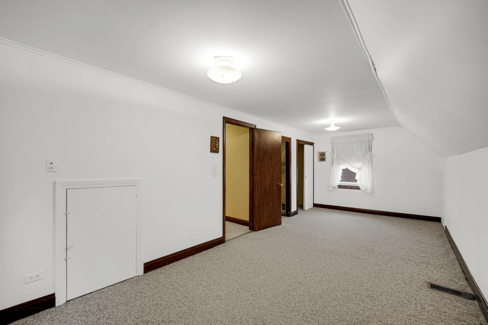 5235 S Monitor Avenue, Chicago, IL 60638