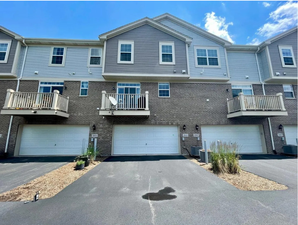 2889 Henley Lane, Naperville, IL 60540