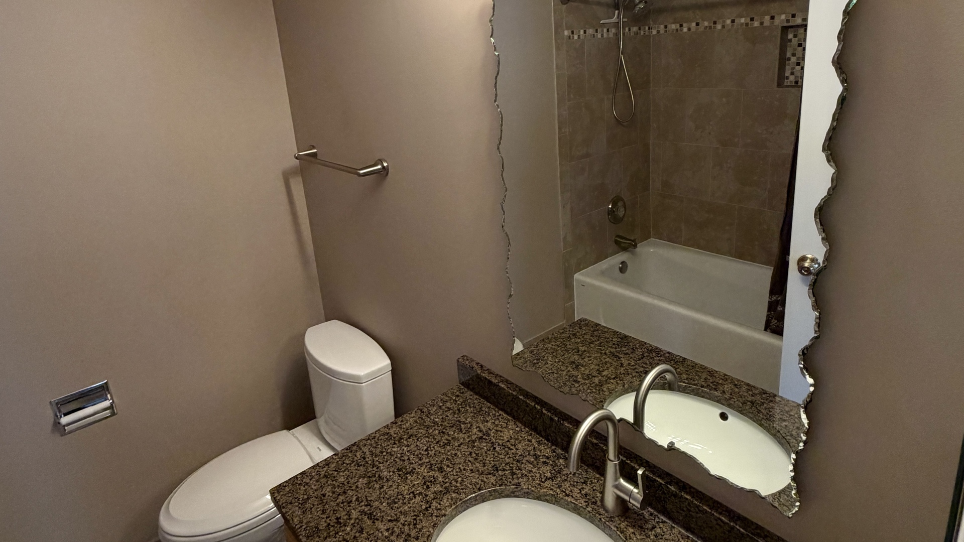 3015 Kentshire Circle, Naperville, IL 60564