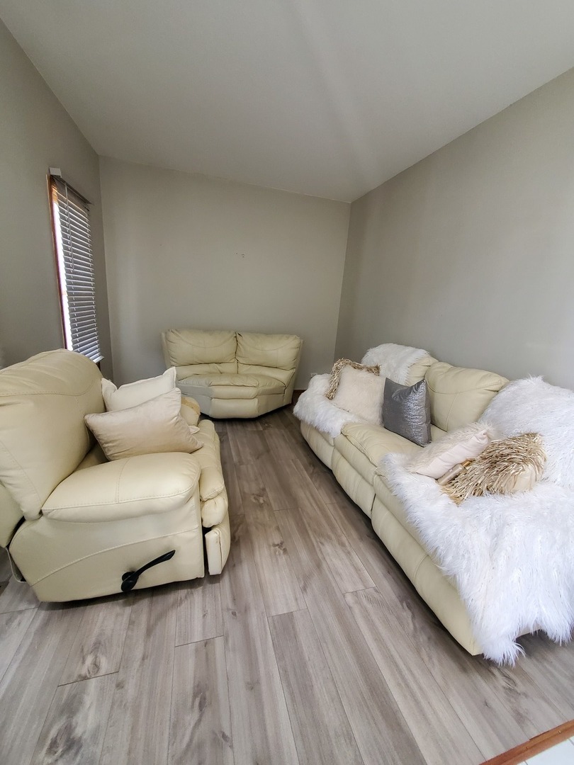 5620 Feathercreek Road, Matteson, IL 60443