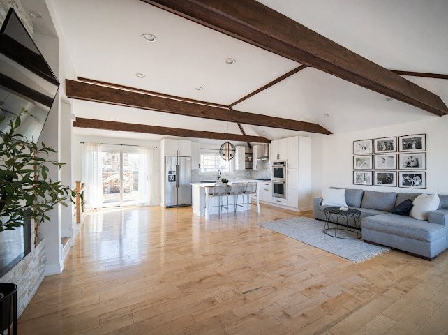 9133 S Meade Avenue, Oak Lawn, IL 60453