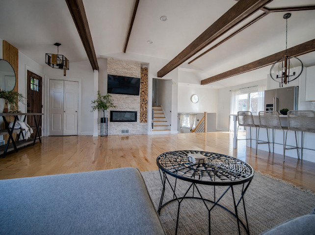 9133 S Meade Avenue, Oak Lawn, IL 60453