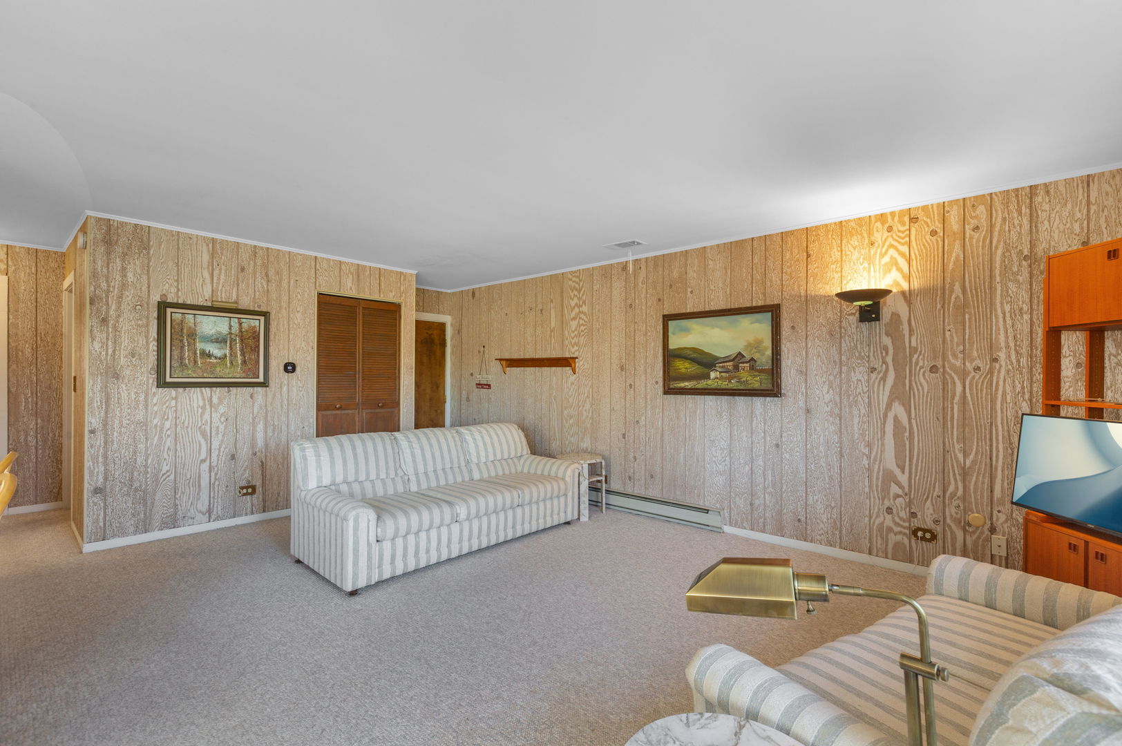 49 Oak Hill Colony #12, Fox Lake, IL 60020