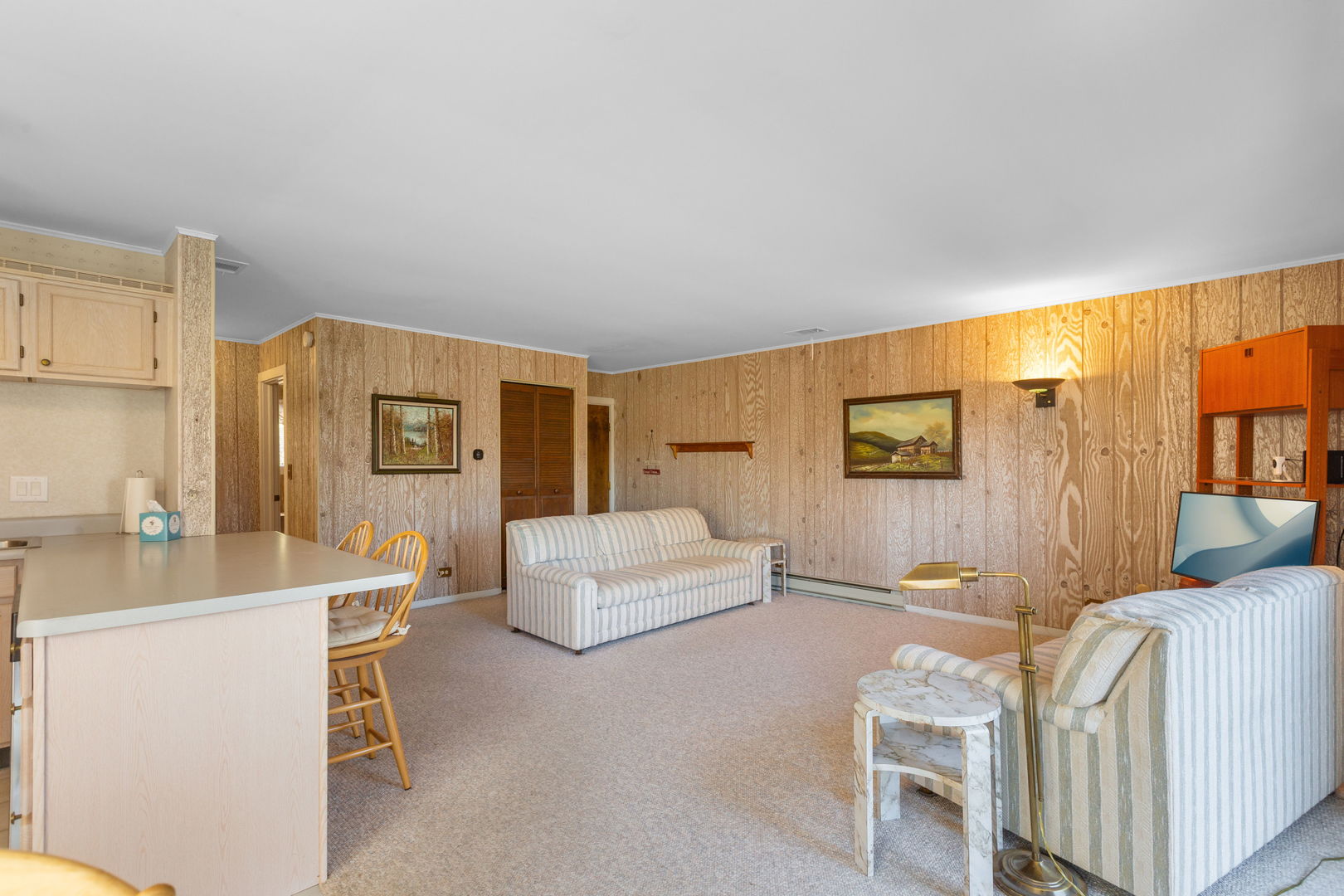 49 Oak Hill Colony #12, Fox Lake, IL 60020