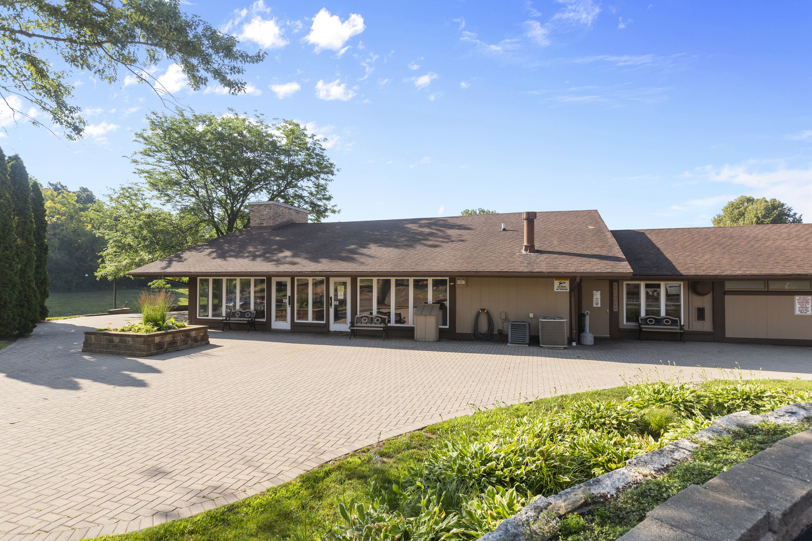 49 Oak Hill Colony #12, Fox Lake, IL 60020