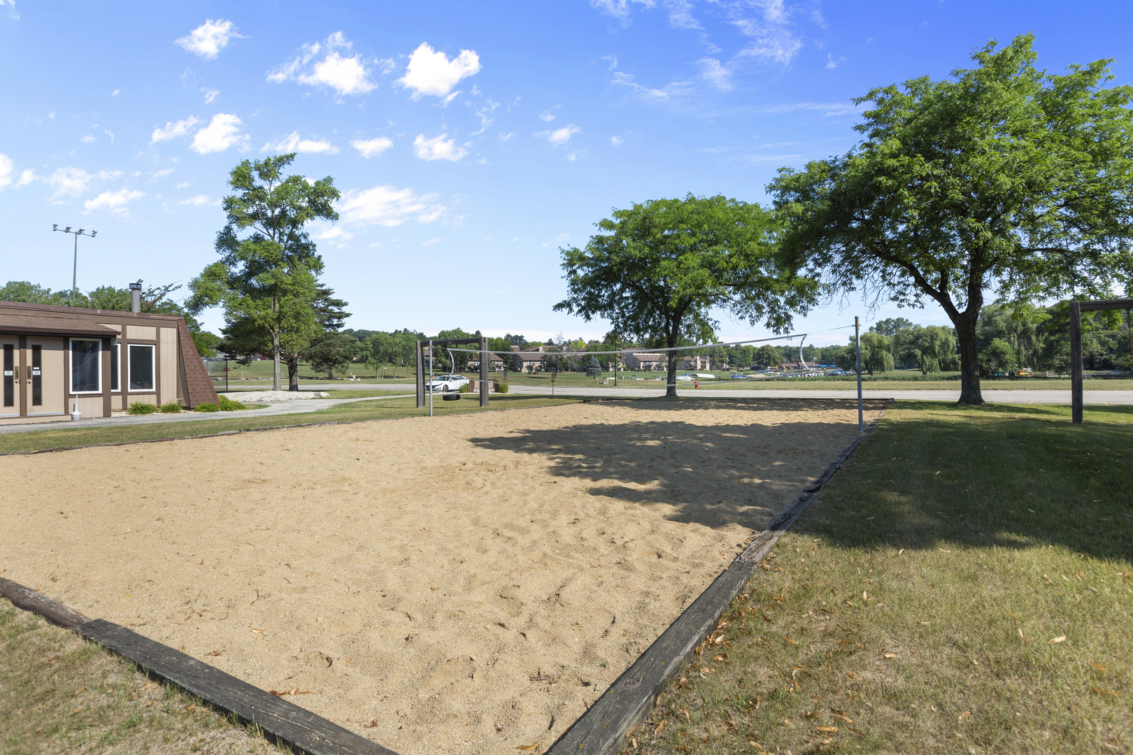 49 Oak Hill Colony #12, Fox Lake, IL 60020