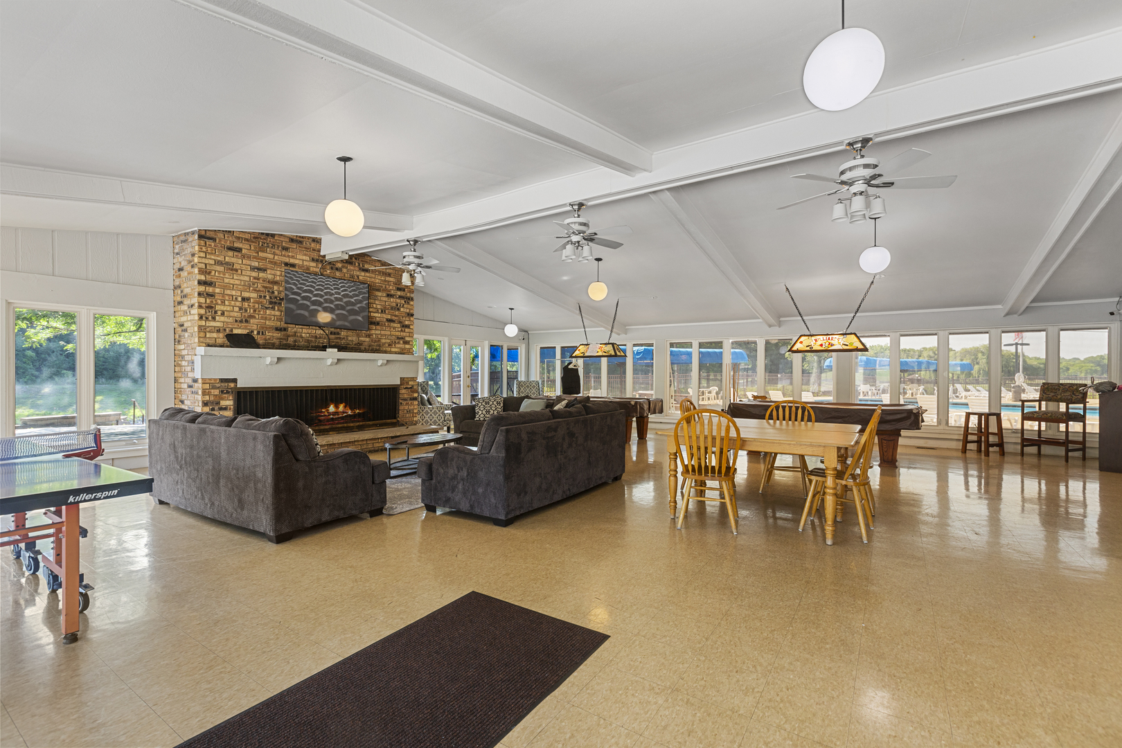 49 Oak Hill Colony #12, Fox Lake, IL 60020