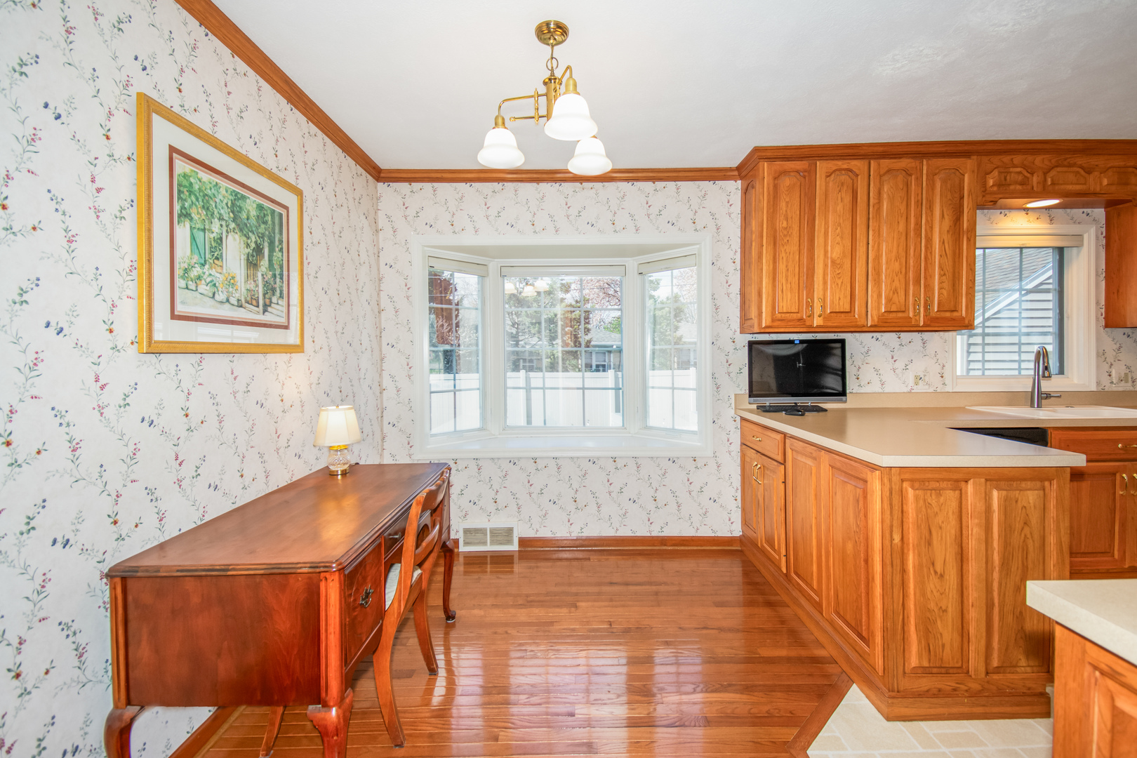 2110 E Oakland Avenue, Bloomington, IL 61701