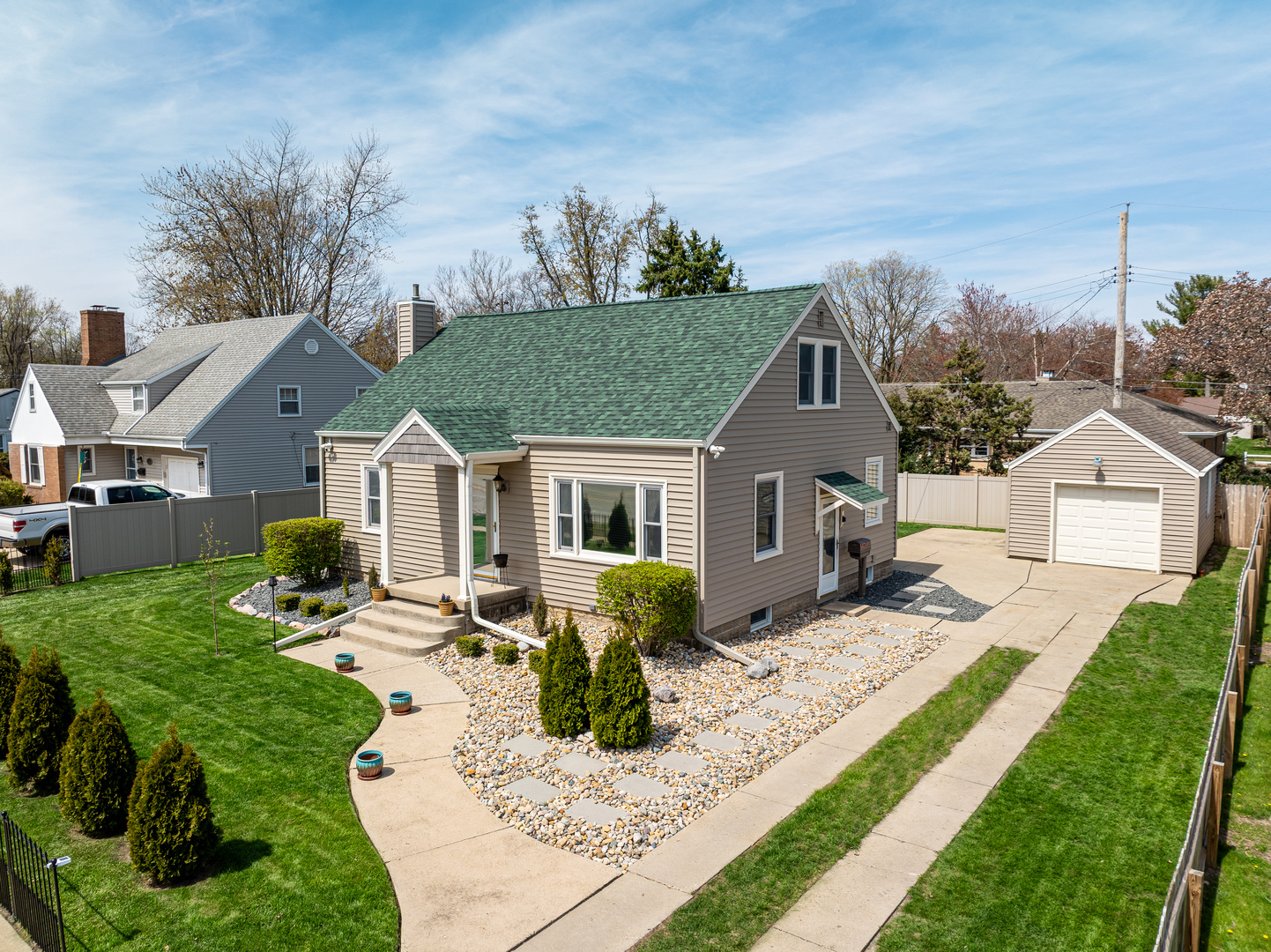 2110 E Oakland Avenue, Bloomington, IL 61701