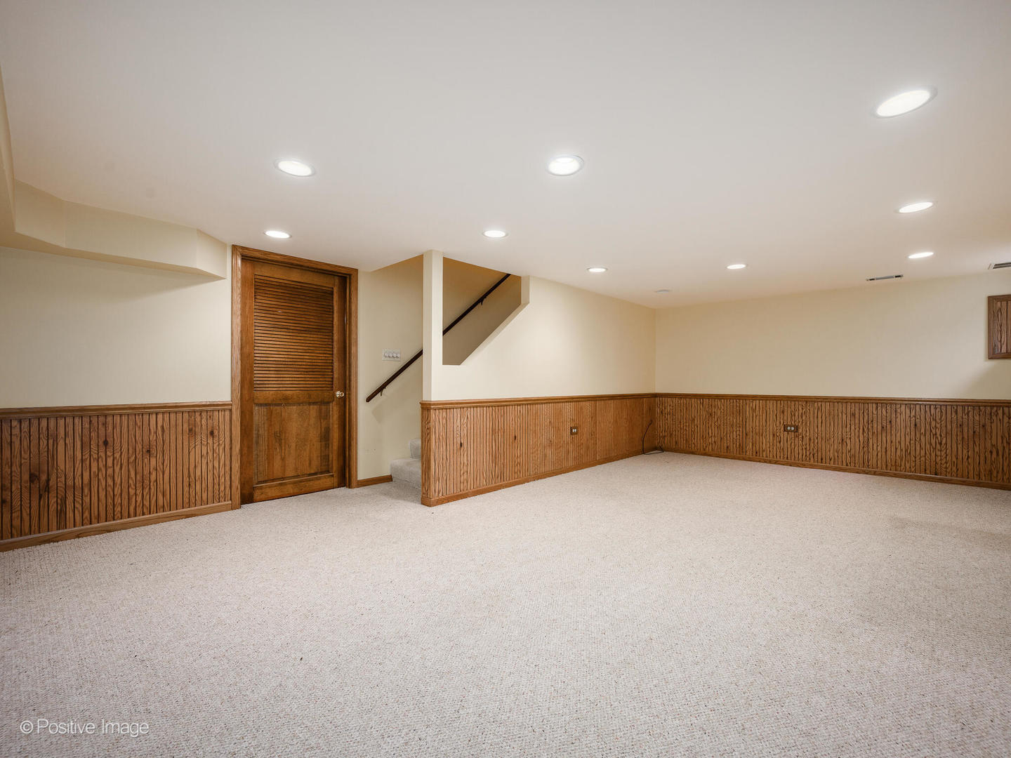 1327 Shagbark Lane, Wheaton, IL 60187