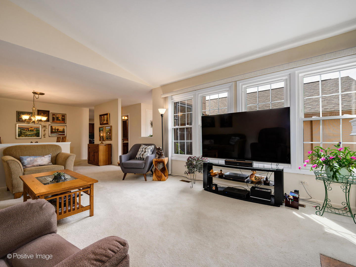 1327 Shagbark Lane, Wheaton, IL 60187