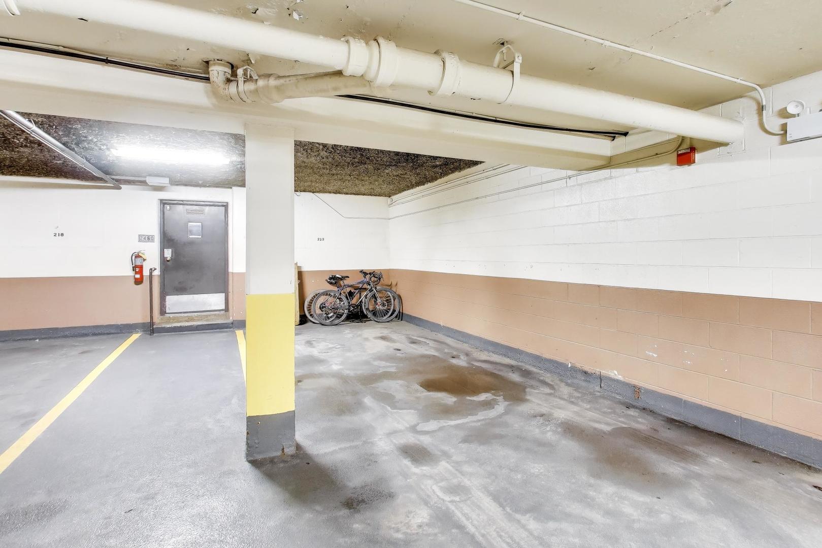 2460 W Talcott Road #219, Park Ridge, IL 60068