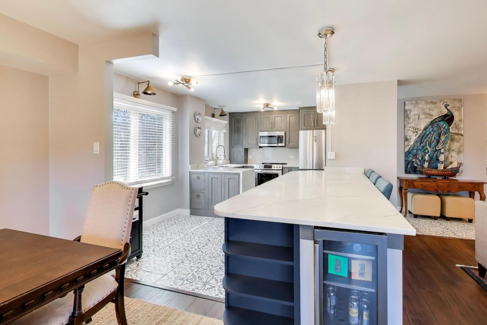 2460 W Talcott Road #219, Park Ridge, IL 60068