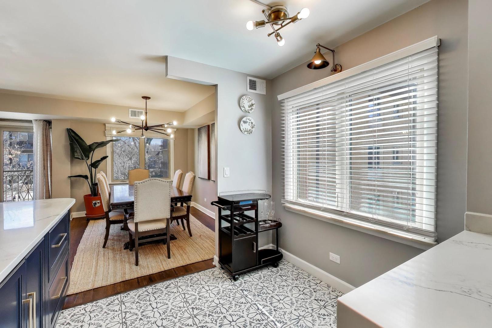 2460 W Talcott Road #219, Park Ridge, IL 60068