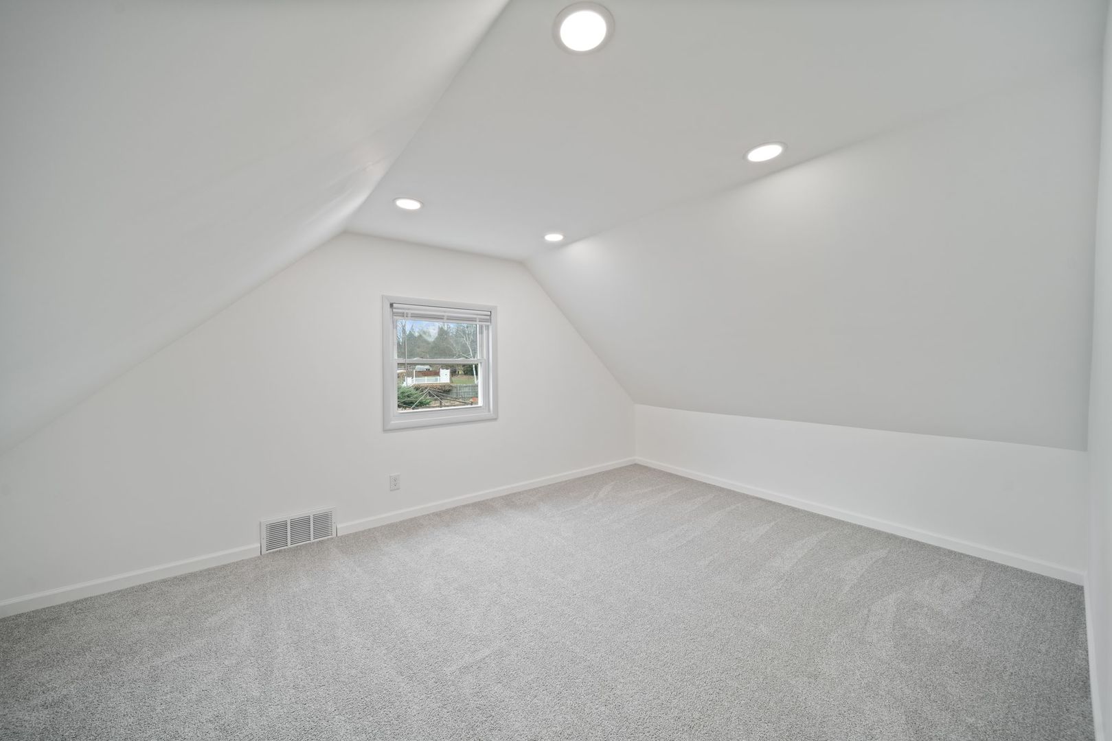 28W686 Townline Road, Warrenville, IL 60555