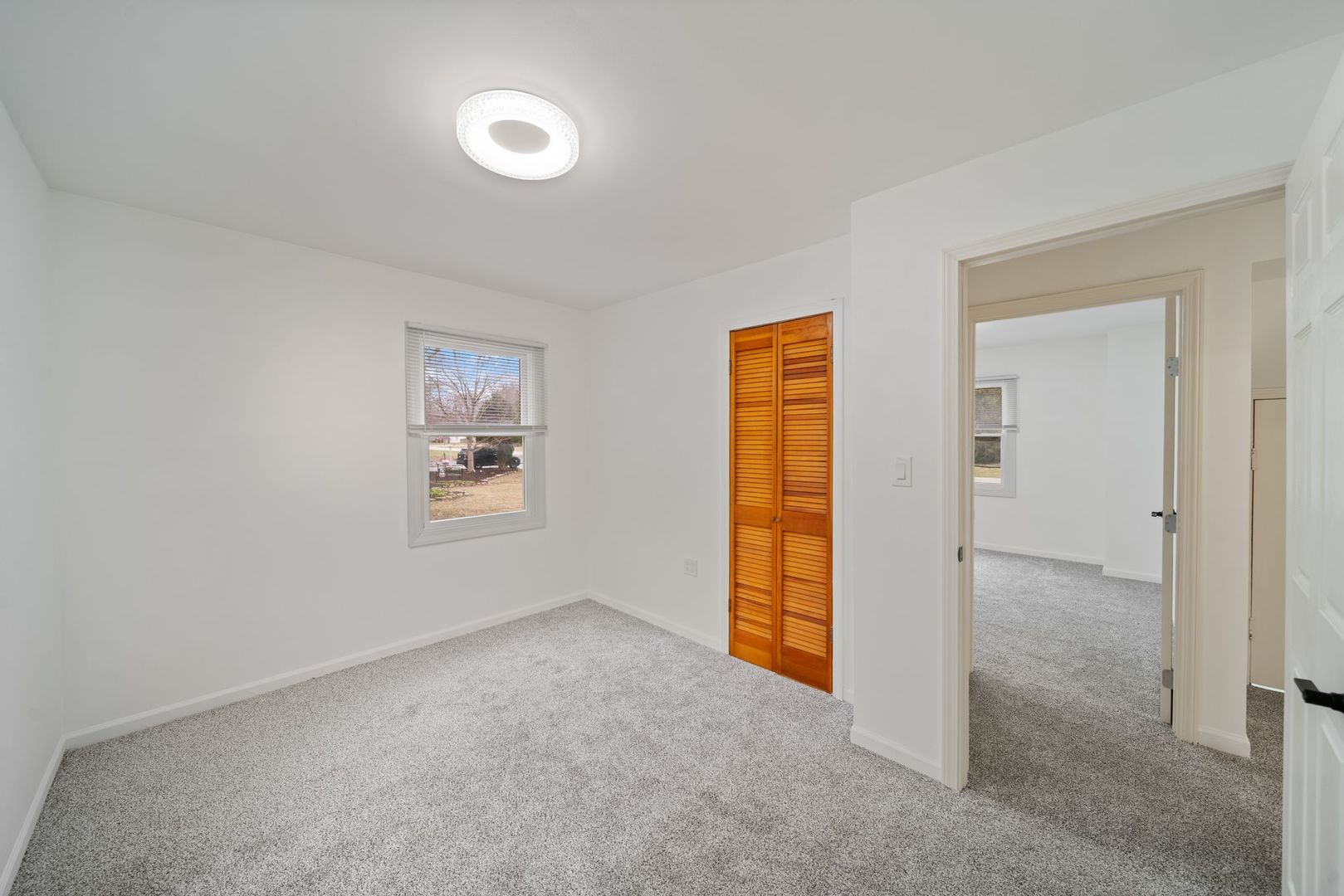 28W686 Townline Road, Warrenville, IL 60555