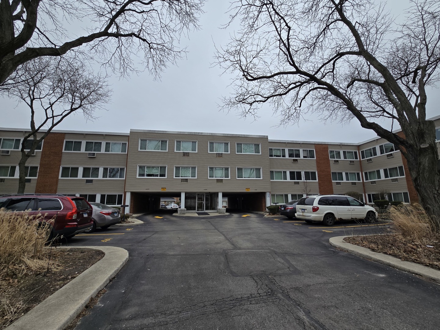 1139 Leavitt Avenue #203, Flossmoor, IL 60422