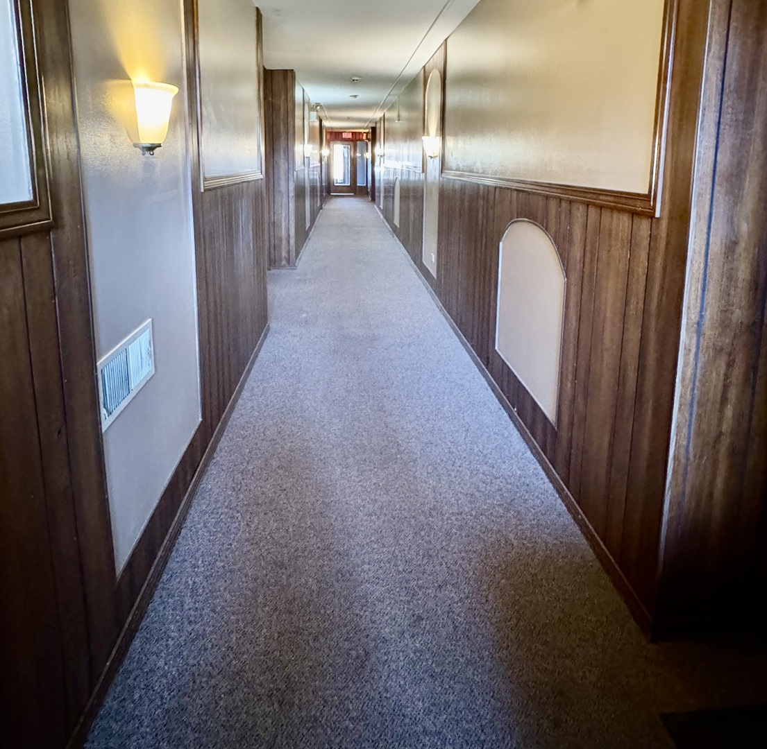 17745 Rosewood Drive #2A, Lansing, IL 60438