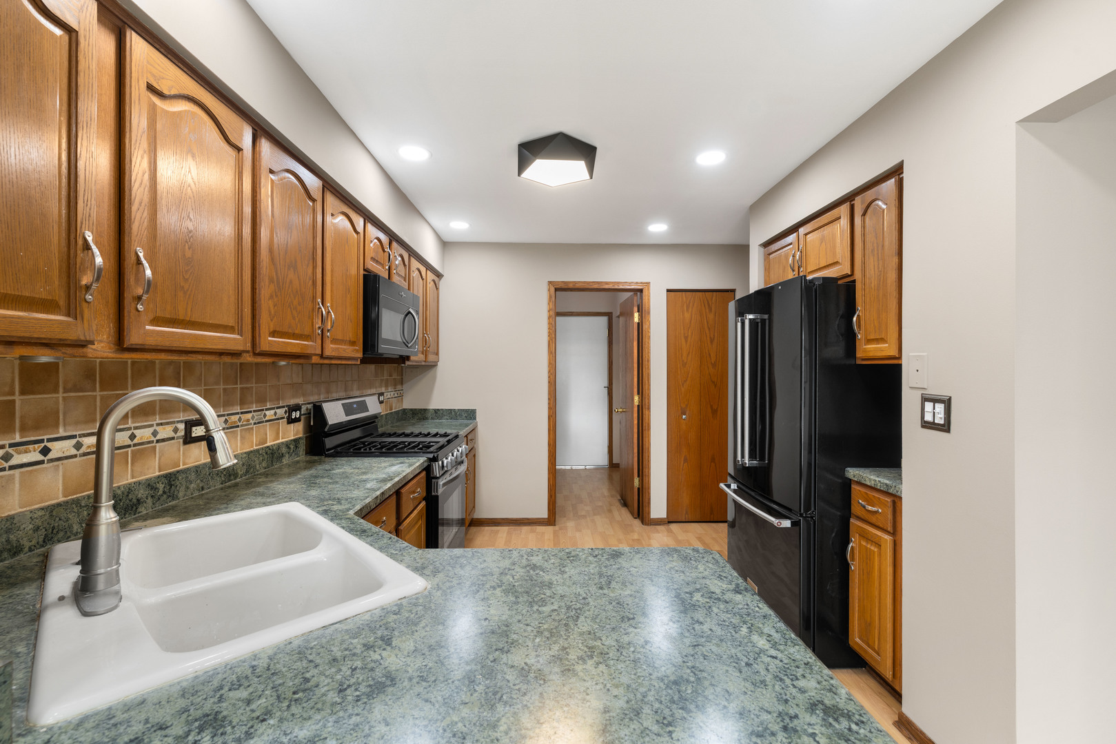 7811 Bristol Park Drive, Tinley Park, IL 60477