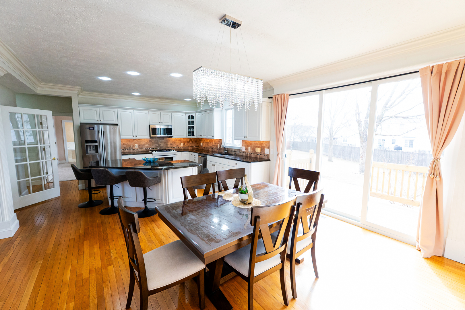 15 Greythorne Circle, Bloomington, IL 61704