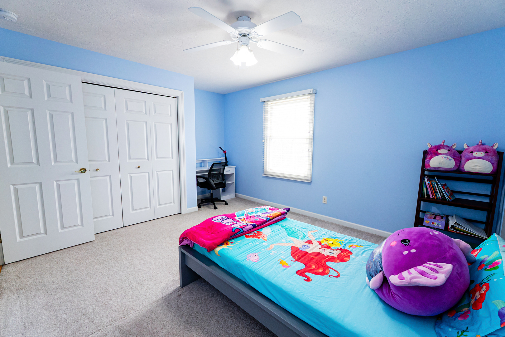 15 Greythorne Circle, Bloomington, IL 61704