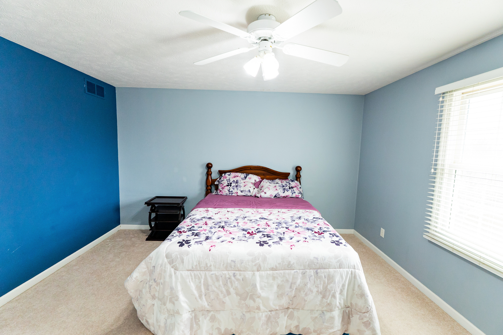 15 Greythorne Circle, Bloomington, IL 61704