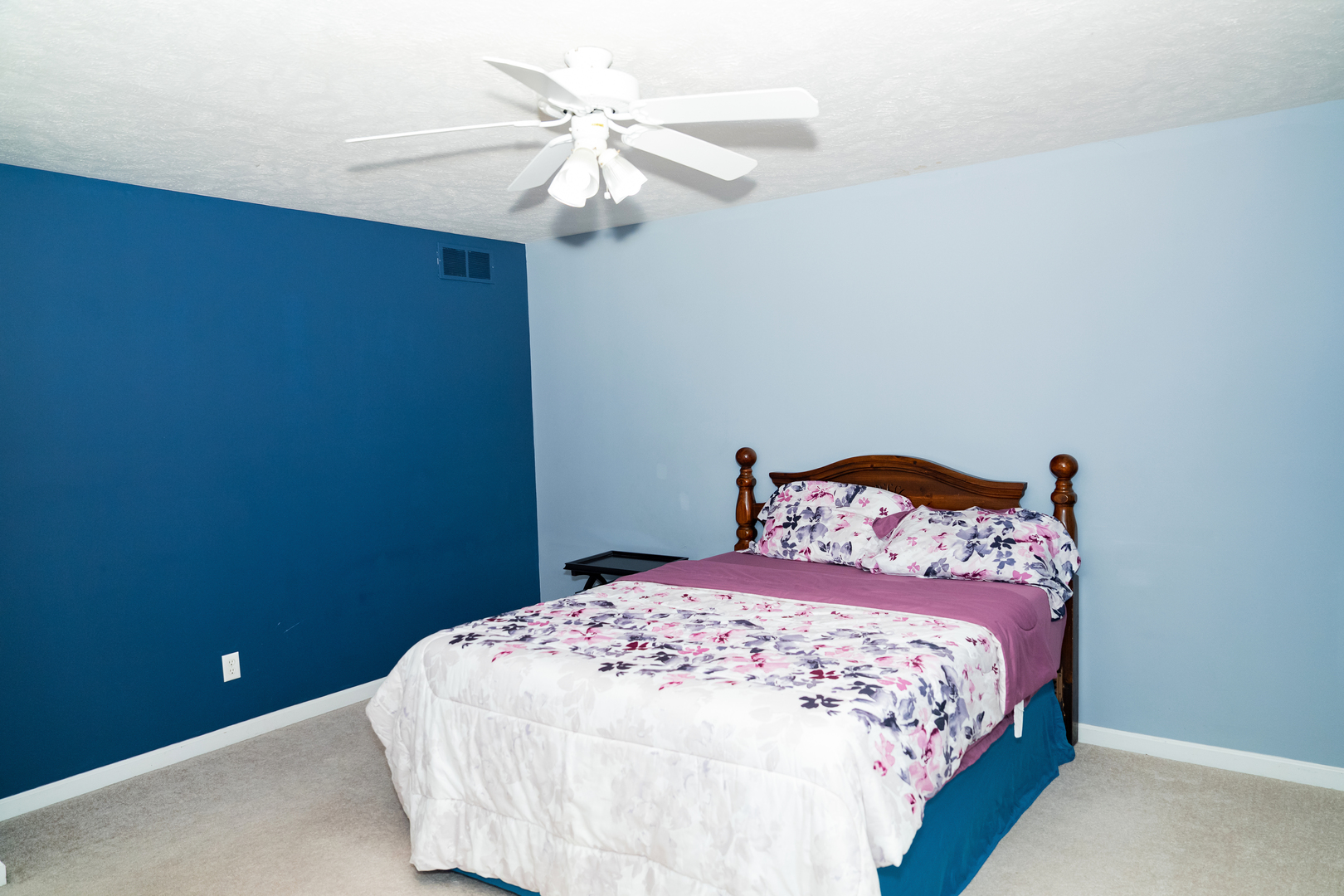 15 Greythorne Circle, Bloomington, IL 61704