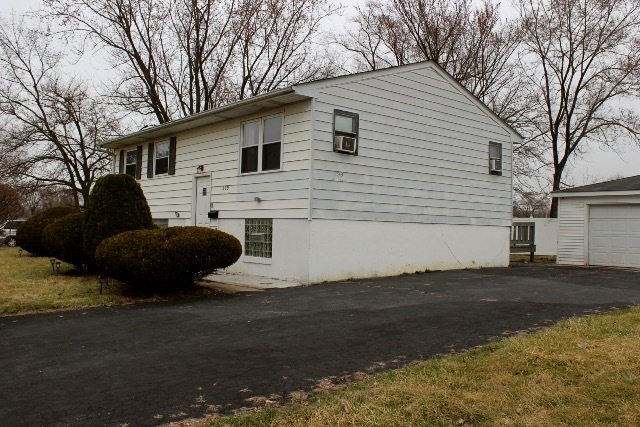 299 Beacon Boulevard, Chicago Heights, IL 60411