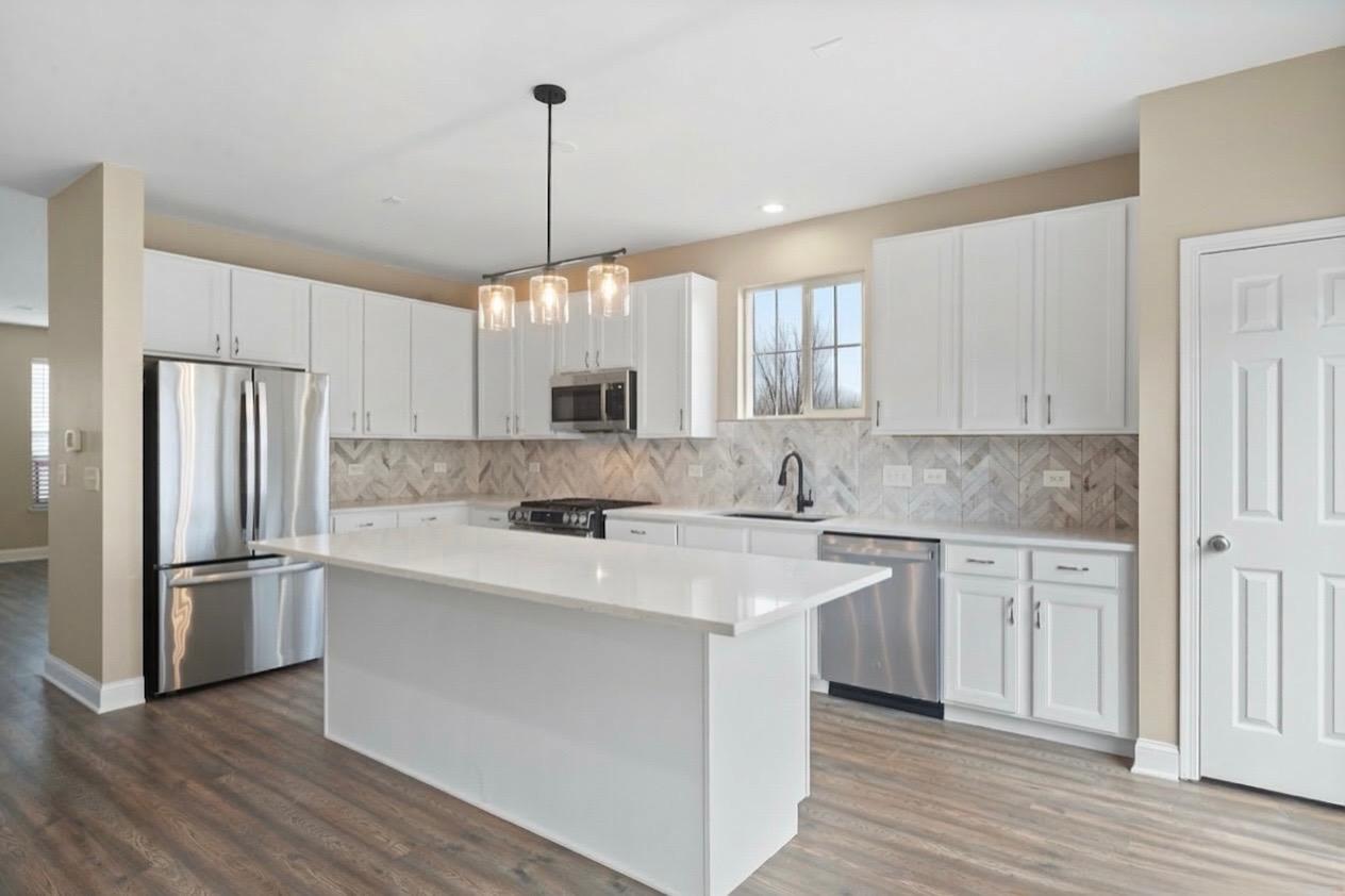 101 Willey Street, Gilberts, IL 60136