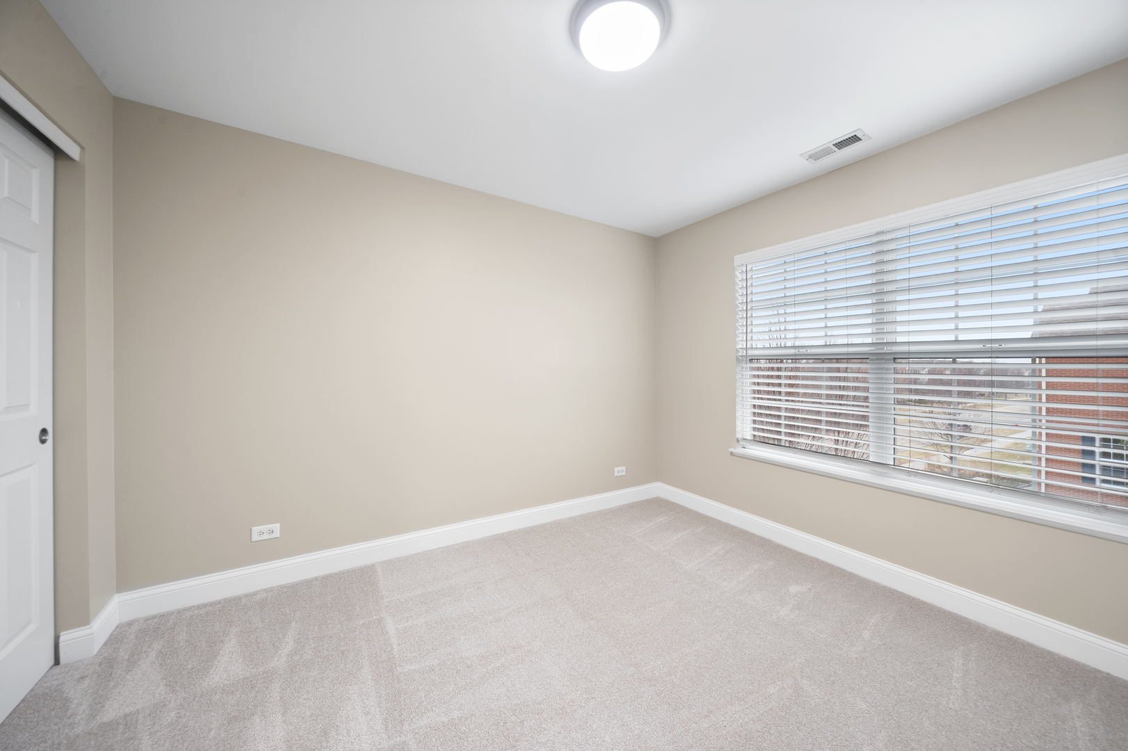 101 Willey Street, Gilberts, IL 60136