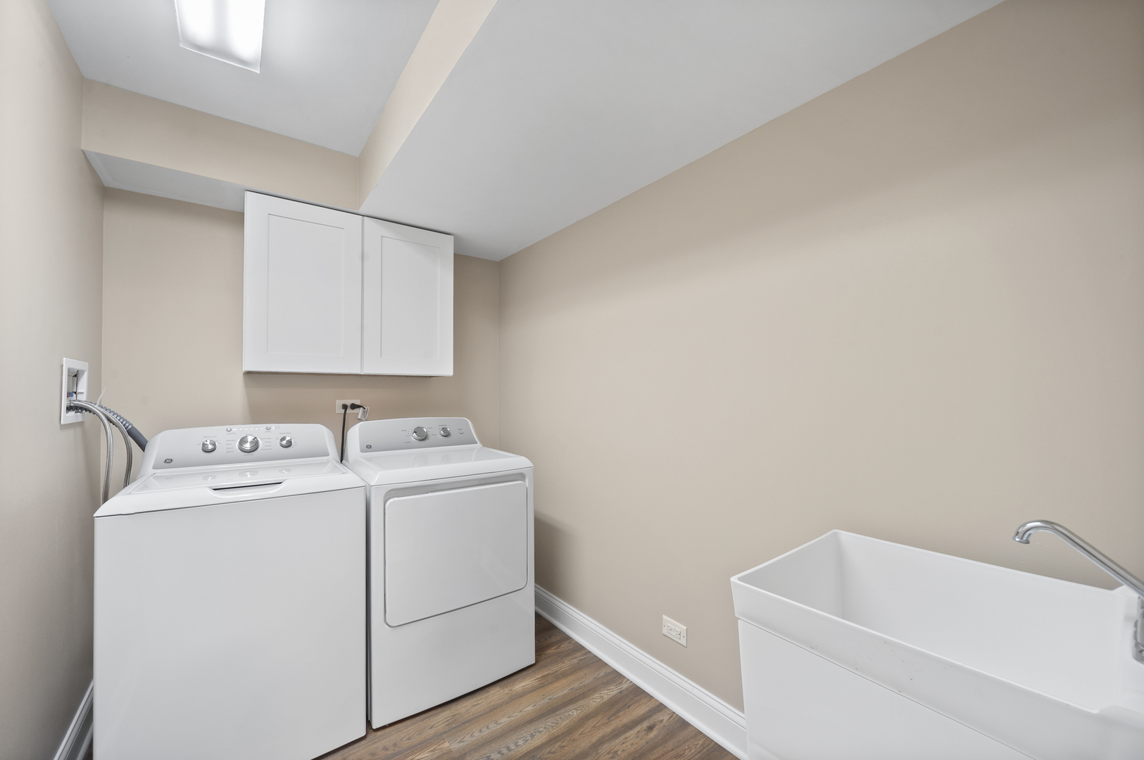 101 Willey Street, Gilberts, IL 60136