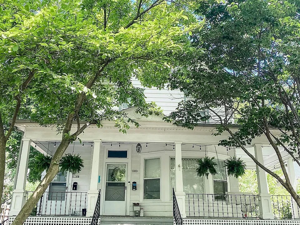 1105 1/2 N Clinton Boulevard #1, Bloomington, IL 61701