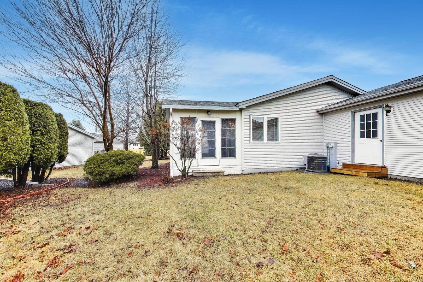 910 Shetland Court, Grayslake, IL 60030