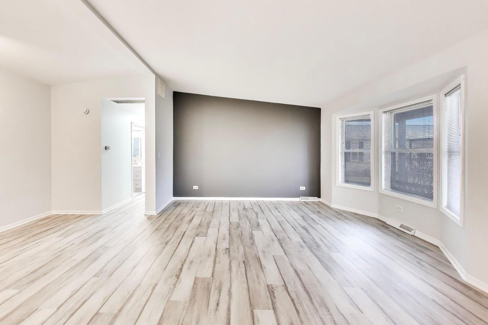 910 Shetland Court, Grayslake, IL 60030