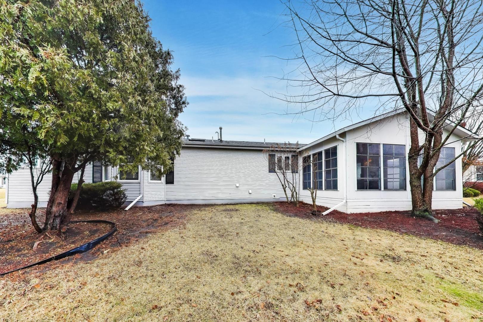 910 Shetland Court, Grayslake, IL 60030