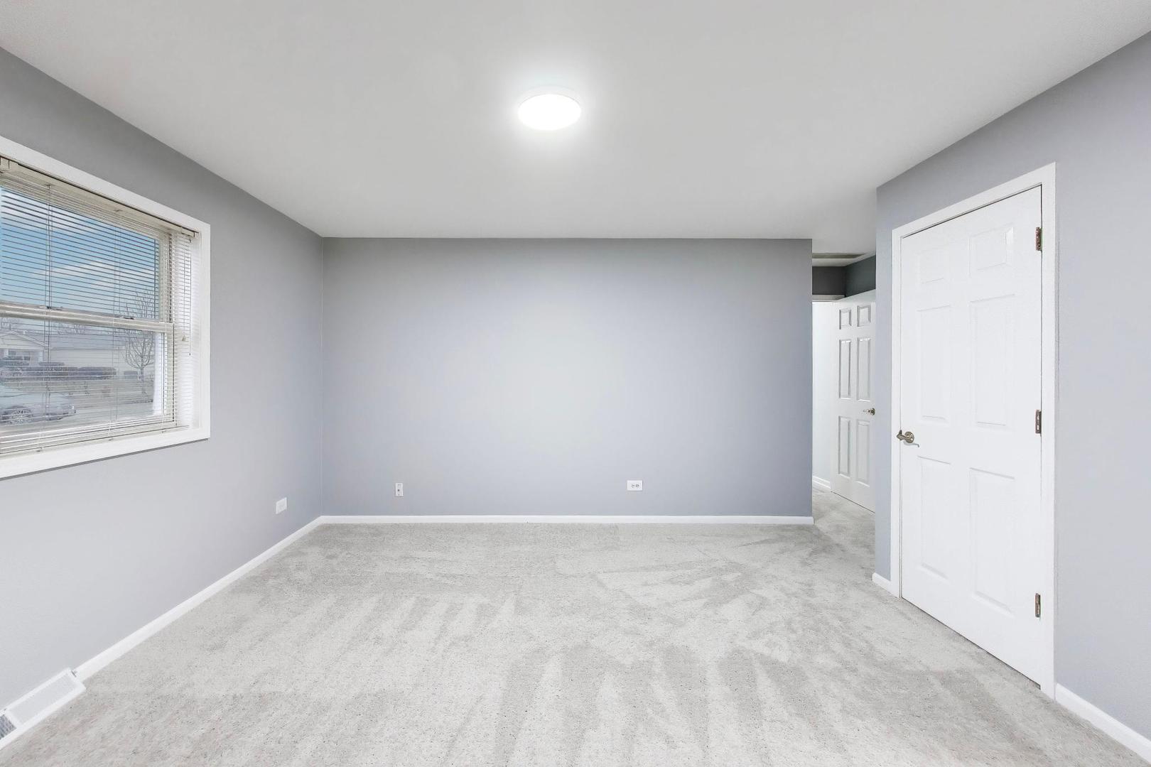 910 Shetland Court, Grayslake, IL 60030