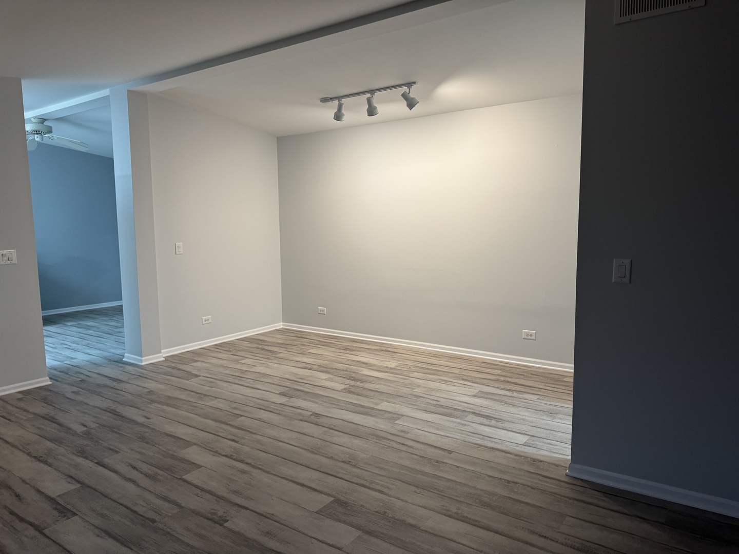 910 Shetland Court, Grayslake, IL 60030