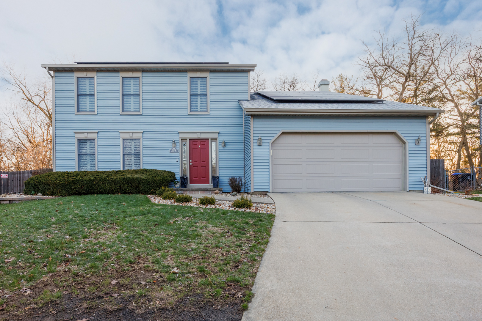 2004 Hidden Lake Road, Bloomington, IL 61704