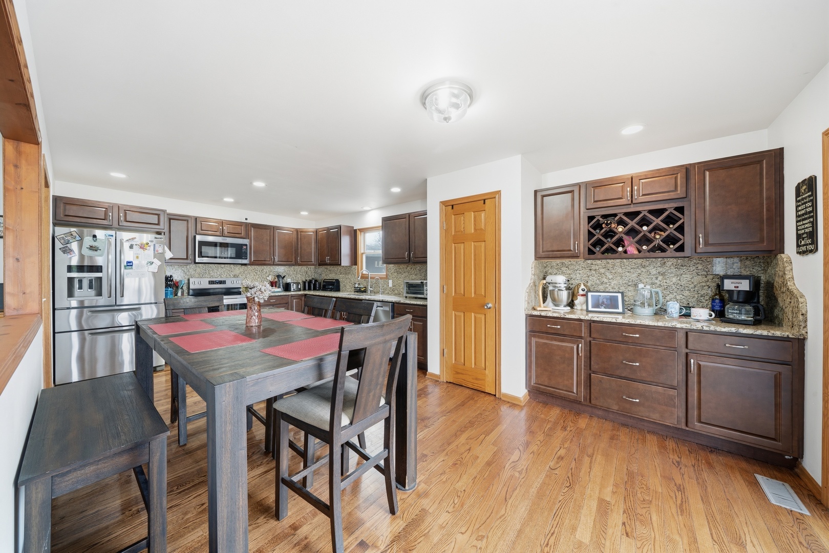 2356 N 4060th Road, Sheridan, IL 60551