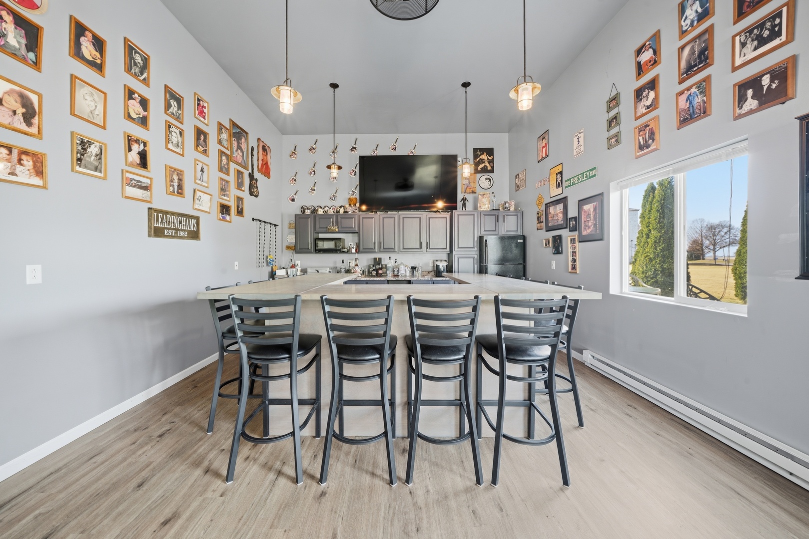 2356 N 4060th Road, Sheridan, IL 60551