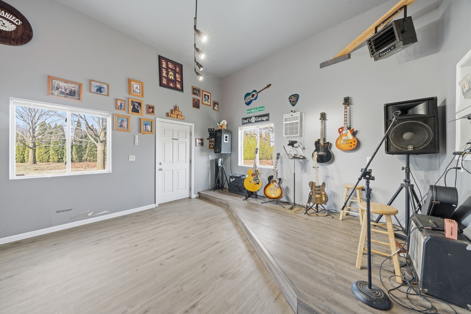 2356 N 4060th Road, Sheridan, IL 60551