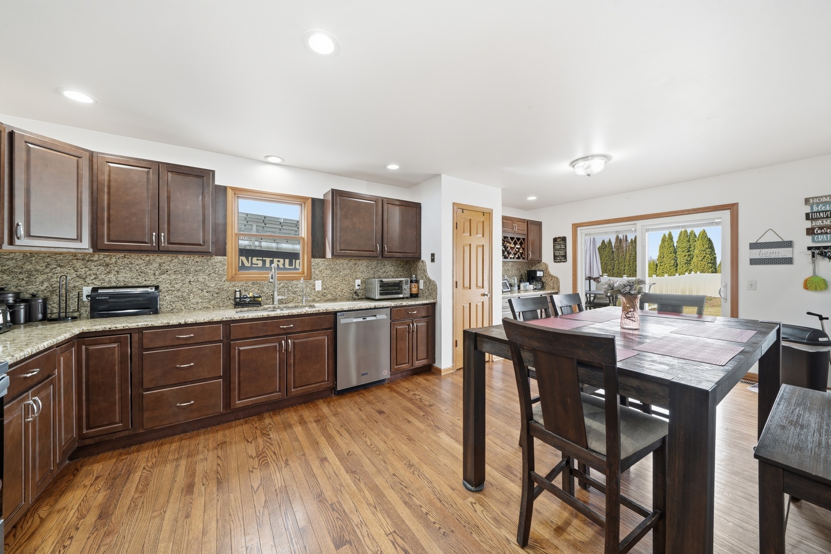 2356 N 4060th Road, Sheridan, IL 60551