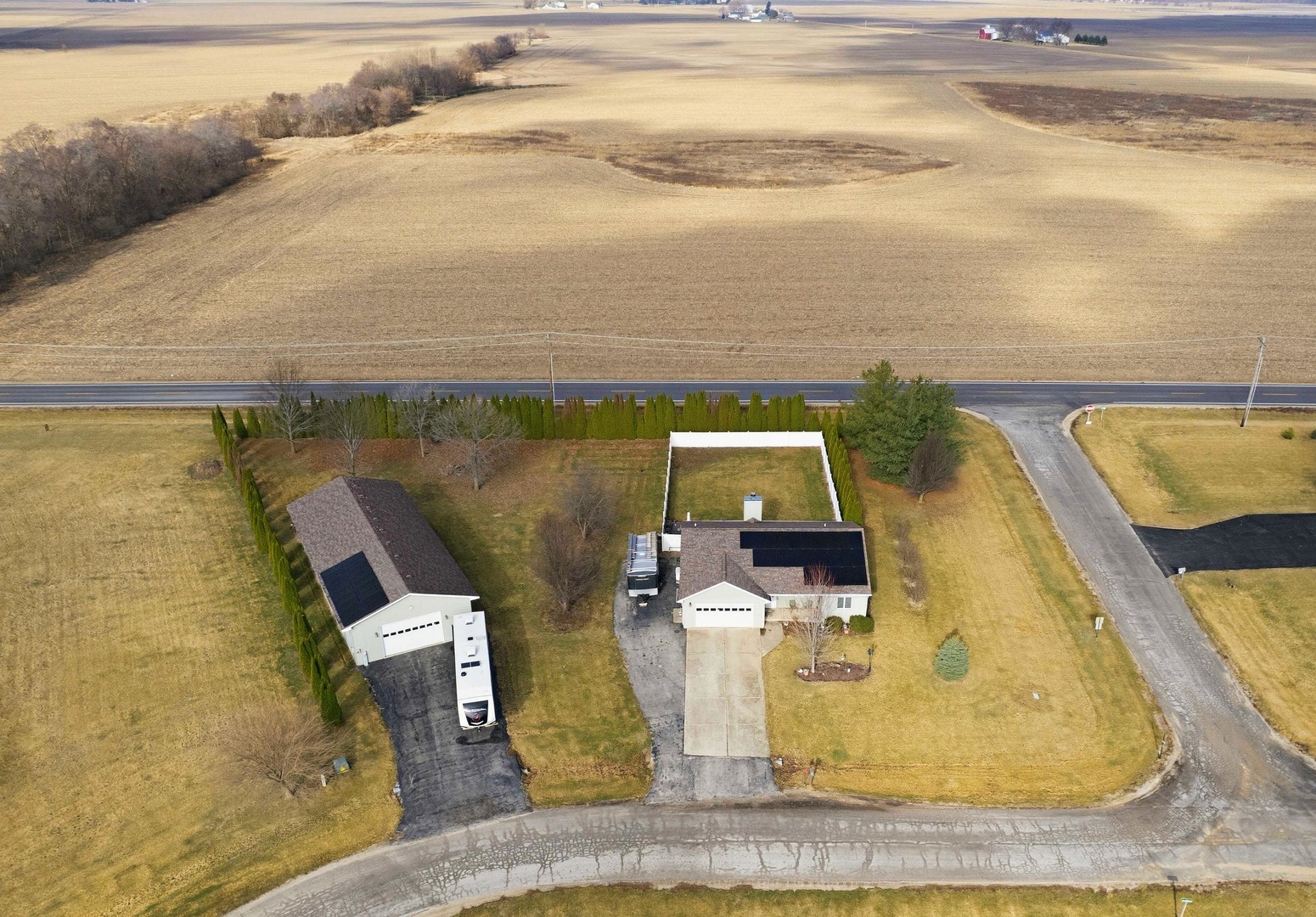 2356 N 4060th Road, Sheridan, IL 60551