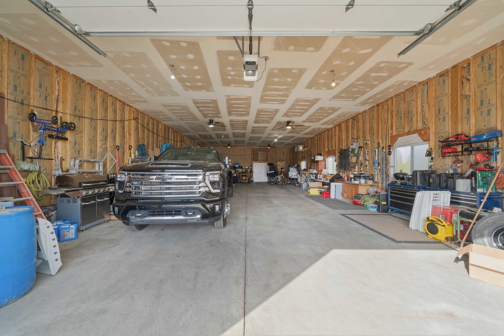 2356 N 4060th Road, Sheridan, IL 60551