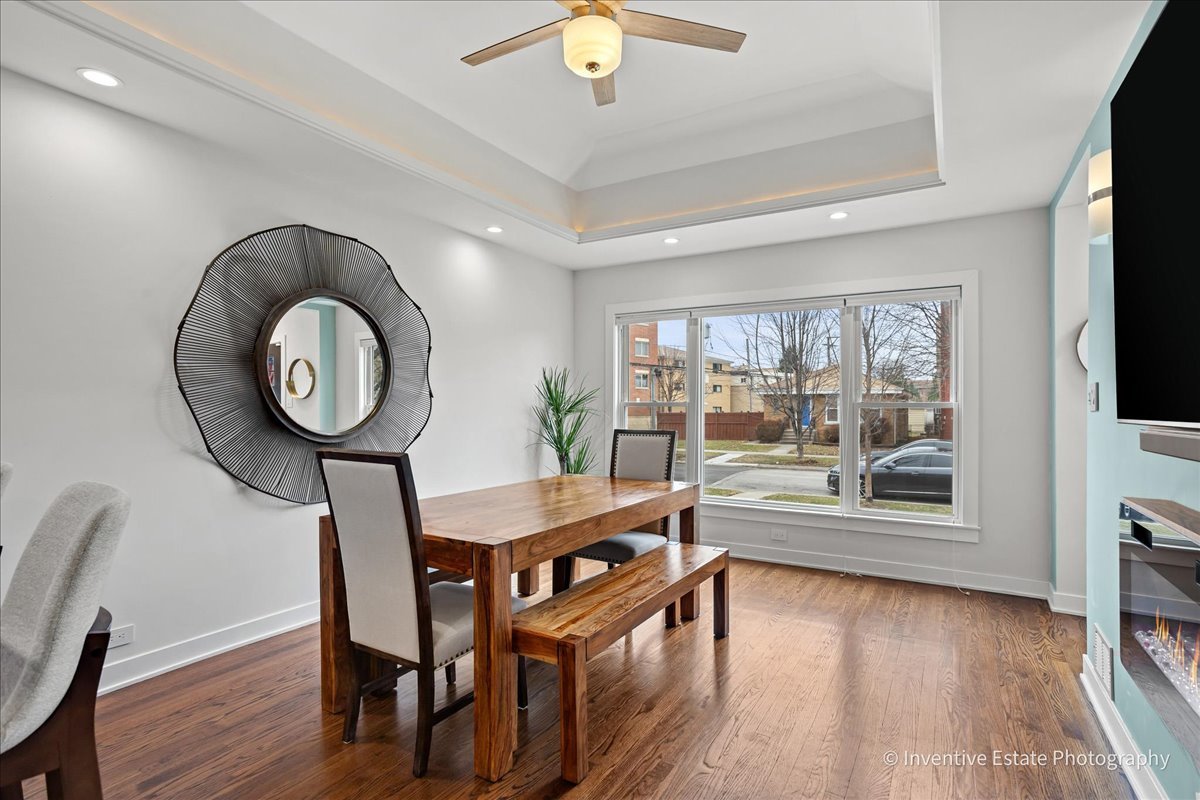 4956 N Menard Avenue, Chicago, IL 60630