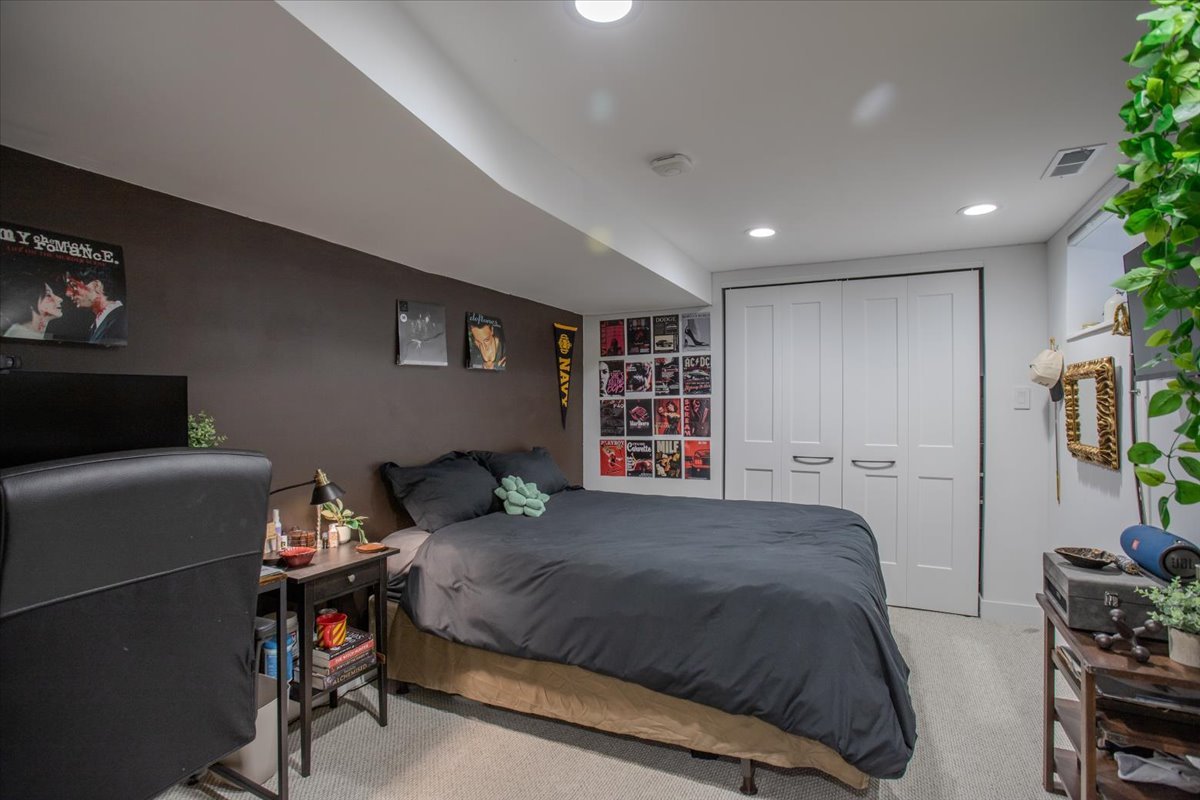 4956 N Menard Avenue, Chicago, IL 60630