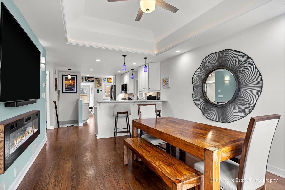 4956 N Menard Avenue, Chicago, IL 60630