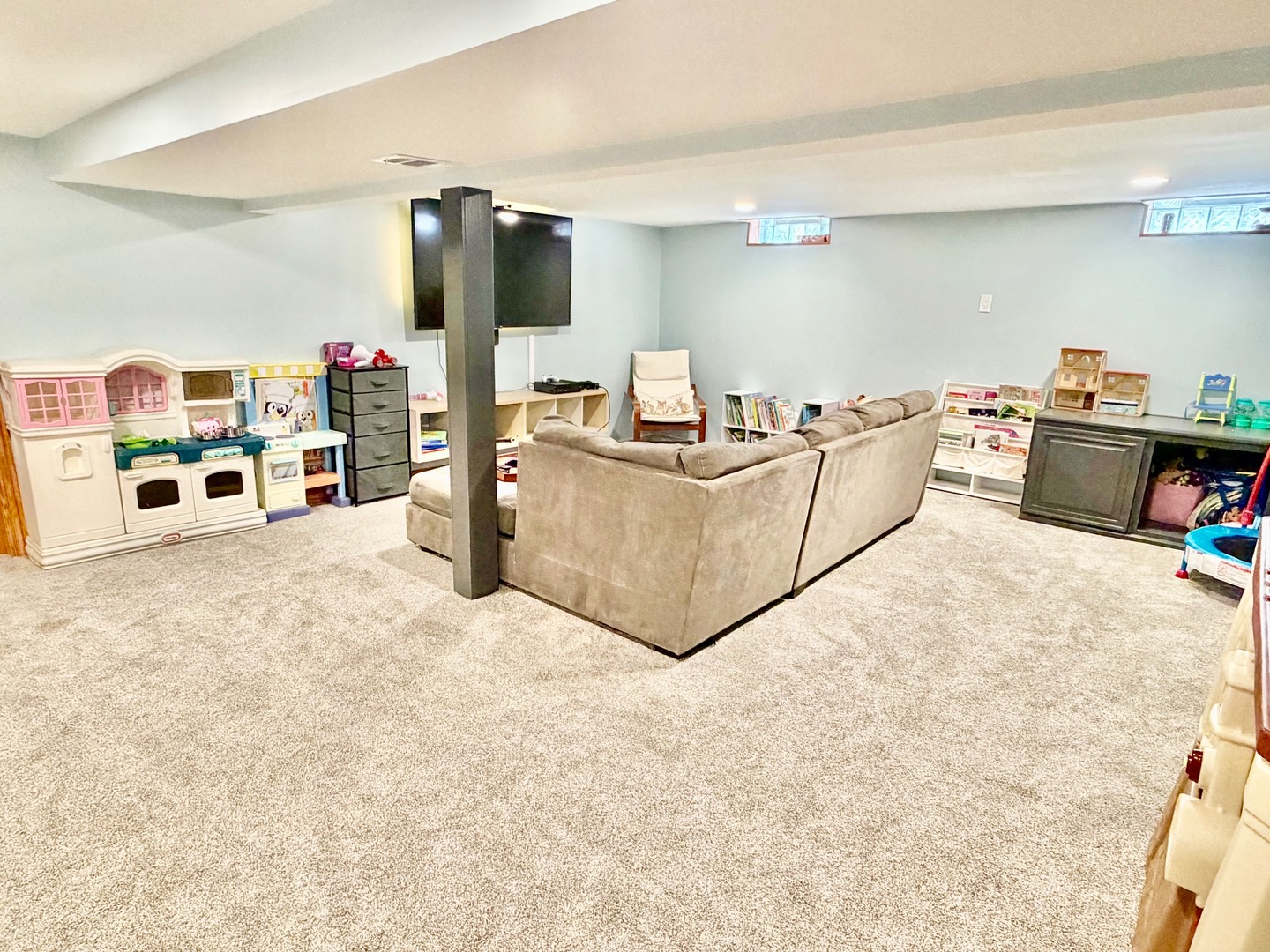 20010 S Pine Hill Road, Frankfort, IL 60423