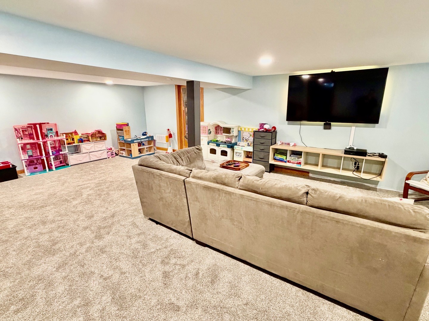 20010 S Pine Hill Road, Frankfort, IL 60423